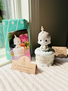 1988 Precious Moments 'The Sweetest Club Around' Figurine Like New w/ Tags/Box 💝